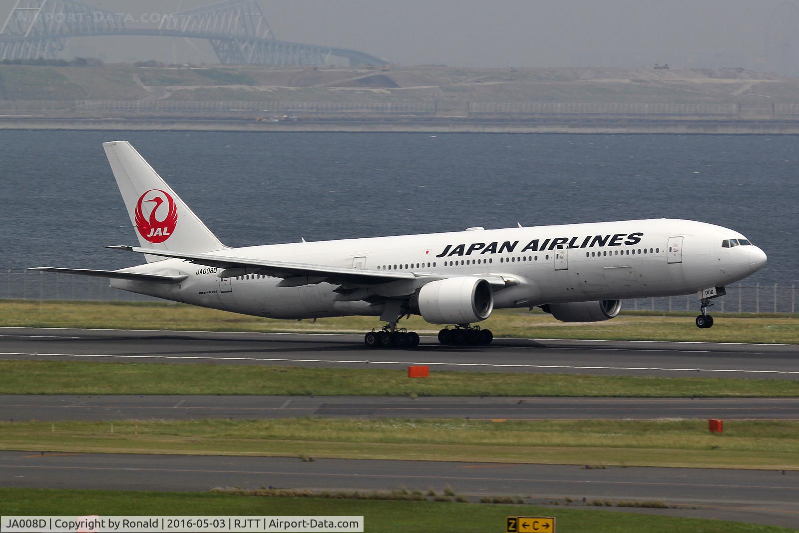 JA008D, 1998 Boeing 777-289 C/N 27640, at hnd