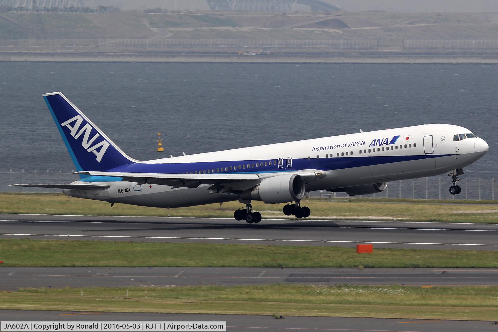 JA602A, 1997 Boeing 767-381 C/N 27944, at hnd