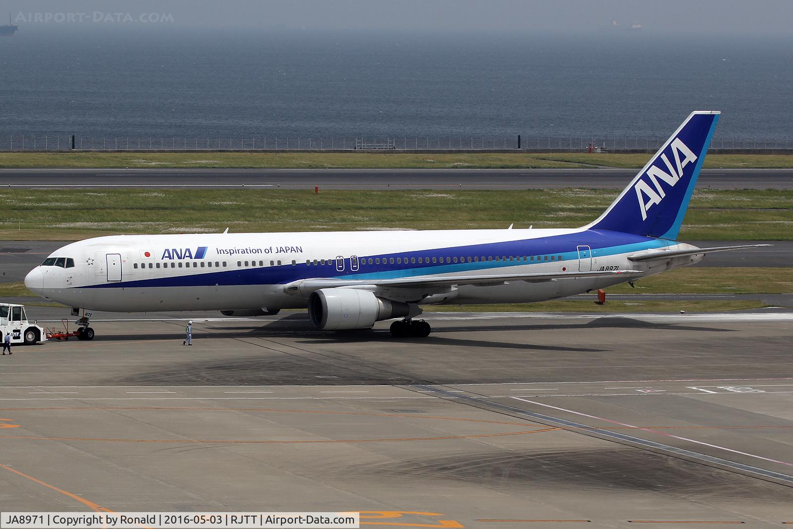 JA8971, 1997 Boeing 767-381/ER C/N 27942, at hnd