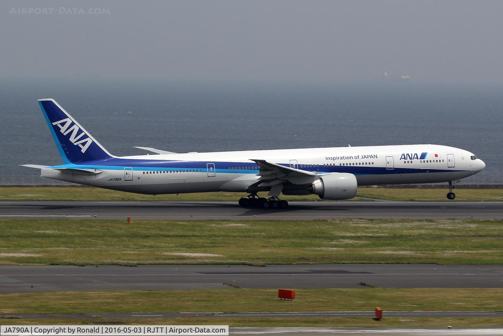 JA790A, 2015 Boeing 777-381/ER C/N 60136, at hnd