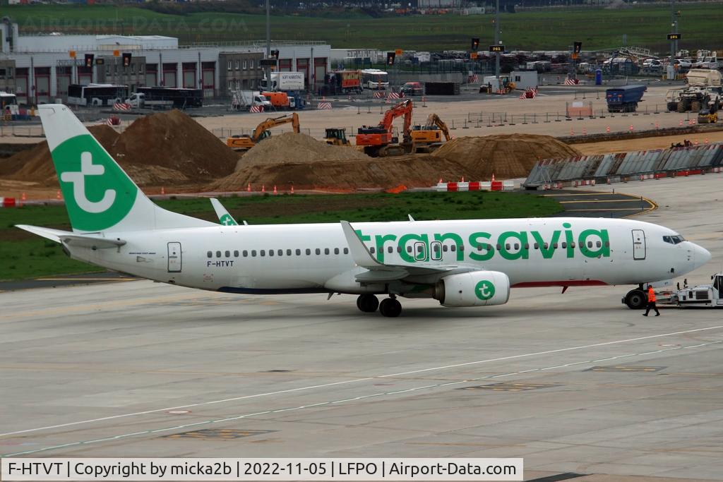 F-HTVT, 2012 Boeing 737-86J C/N 37767, Taxiing
