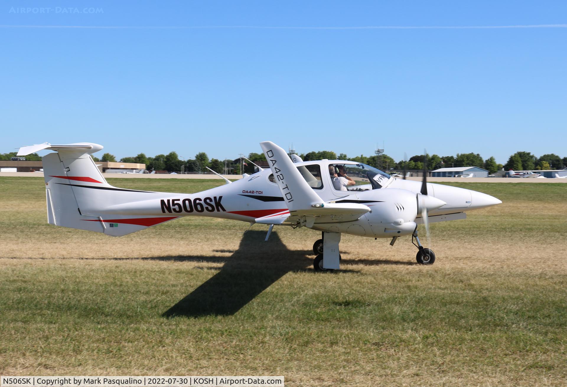 N506SK, 2007 Diamond DA-42 Twin Star C/N 42.AC092, Diamond DA-42