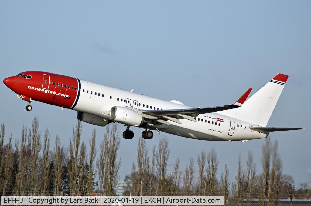 EI-FHJ, 2015 Boeing 737-8JP C/N 42069, RWY22R