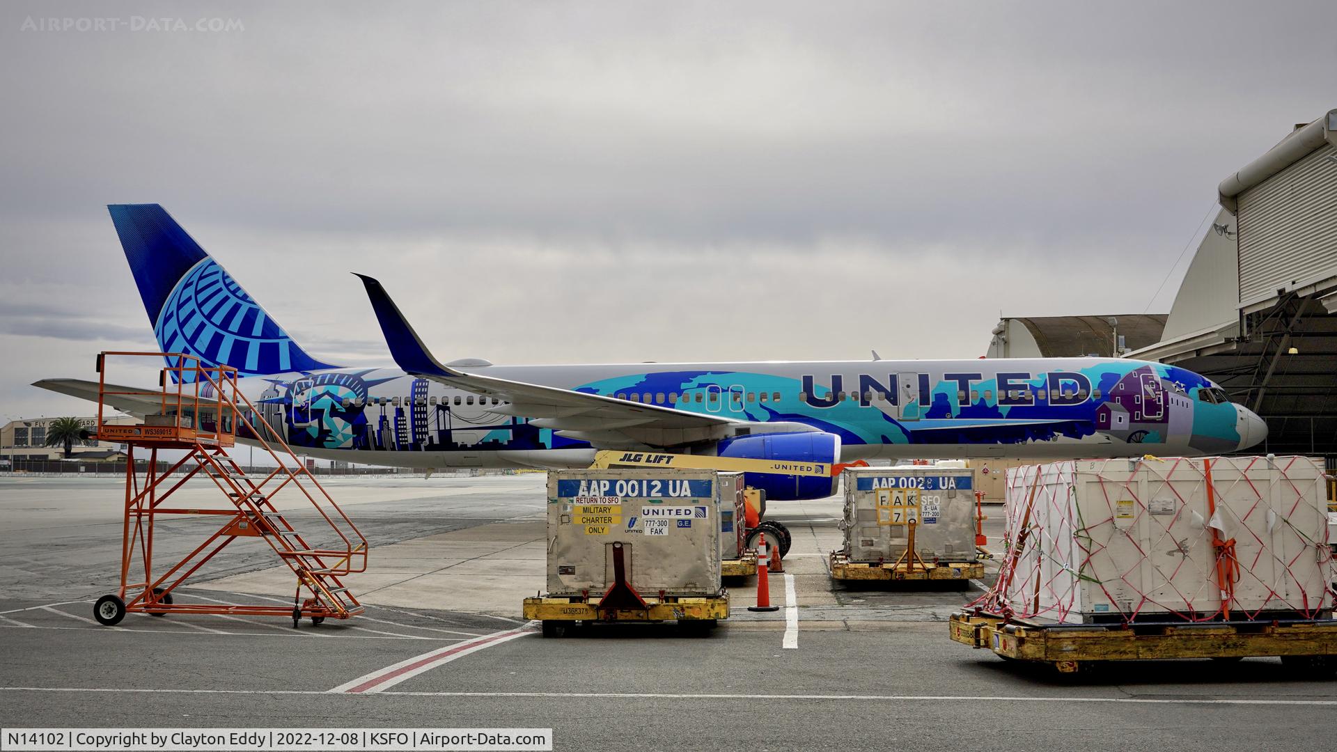 N14102, 1994 Boeing 757-224 C/N 27292, SFO 2022.