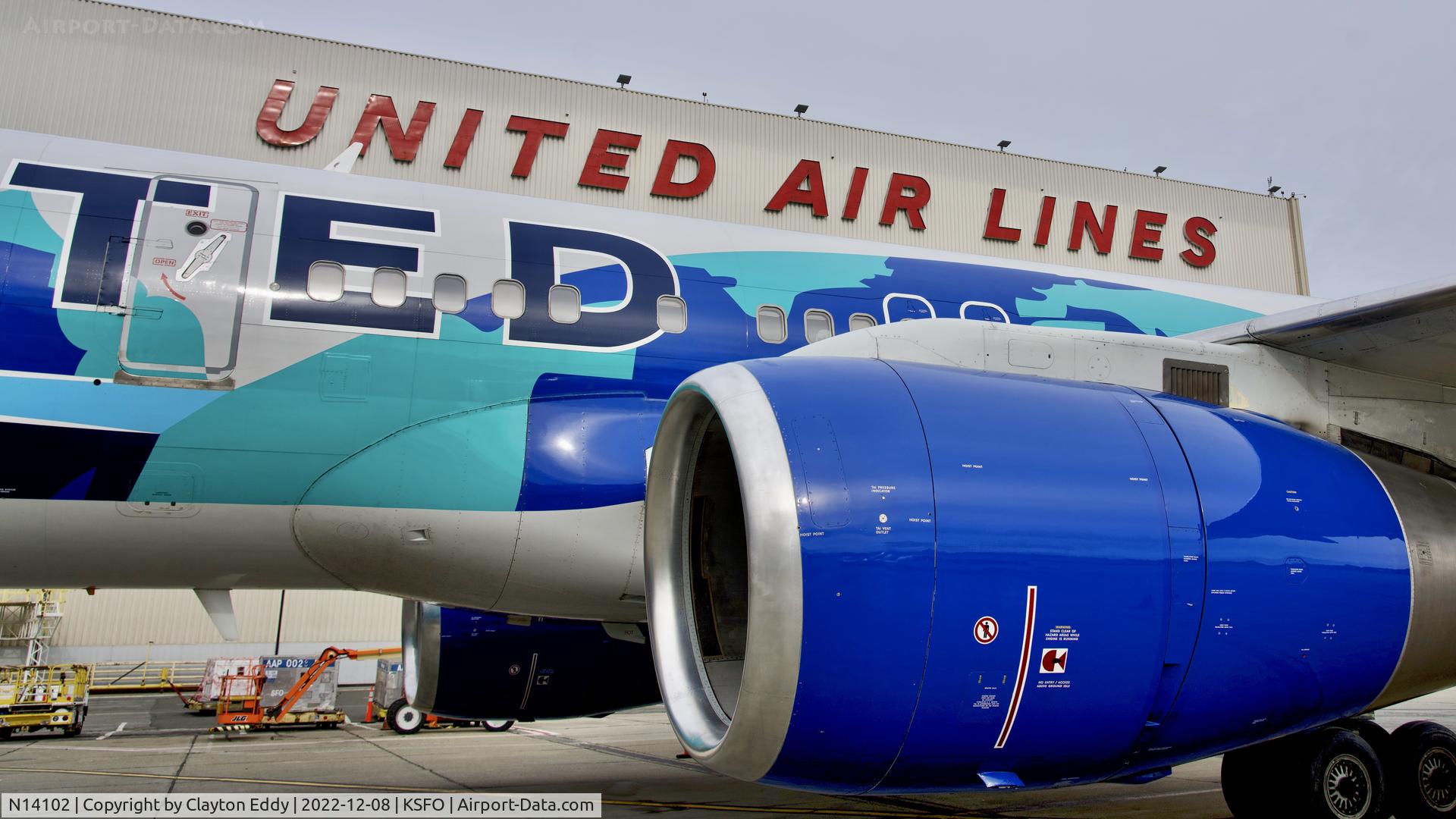 N14102, 1994 Boeing 757-224 C/N 27292, SFO 2022.