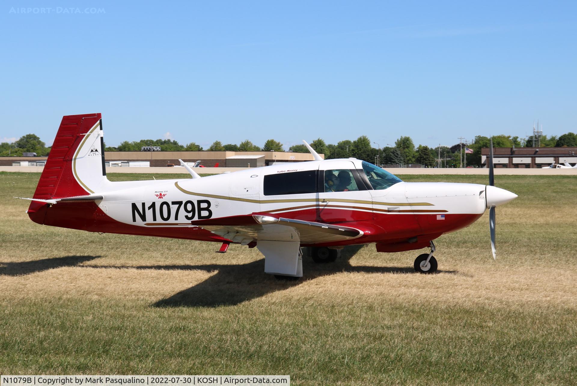 N1079B, 1981 Mooney M20K C/N 25-0577, Mooney M20K