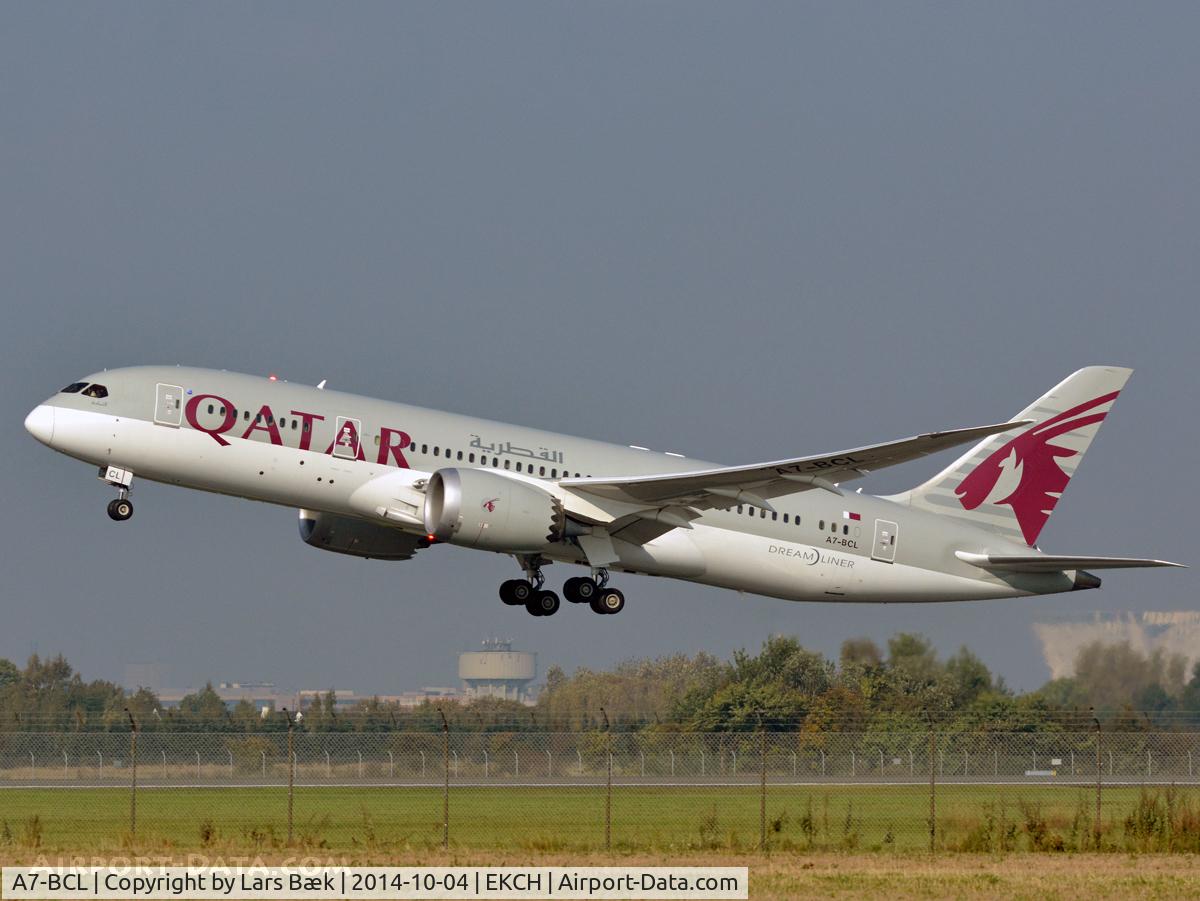 A7-BCL, 2012 Boeing 787-8 Dreamliner C/N 38330, RWY22R