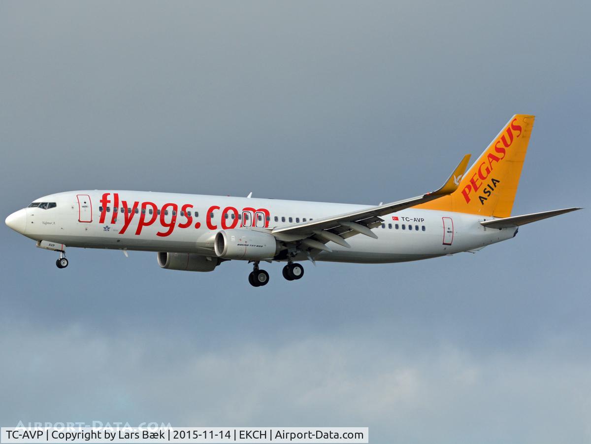 TC-AVP, 2011 Boeing 737-82R C/N 38175, RWY22L