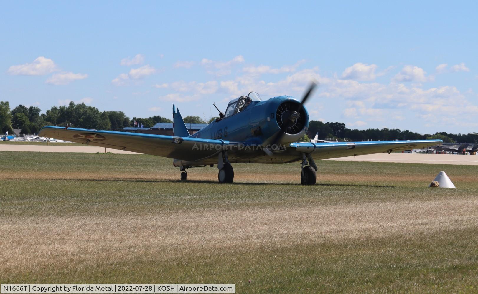 N1666T, North American SNJ-5B Texan C/N 43725, OSH 2022