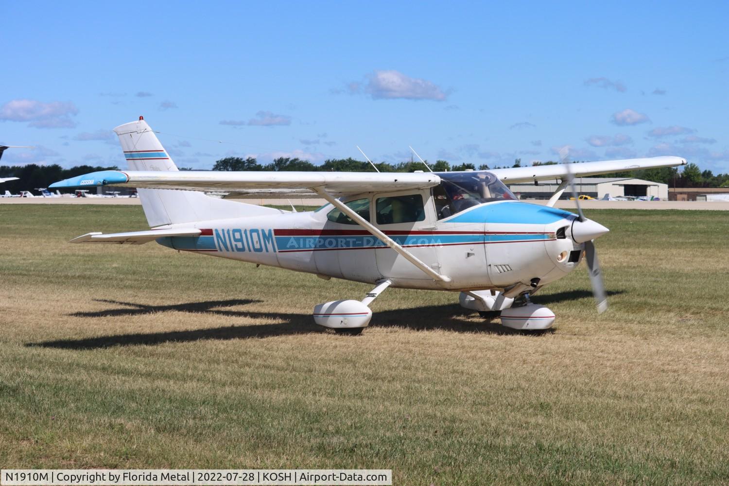N1910M, 1975 Cessna 182P Skylane C/N 18264475, OSH 2022