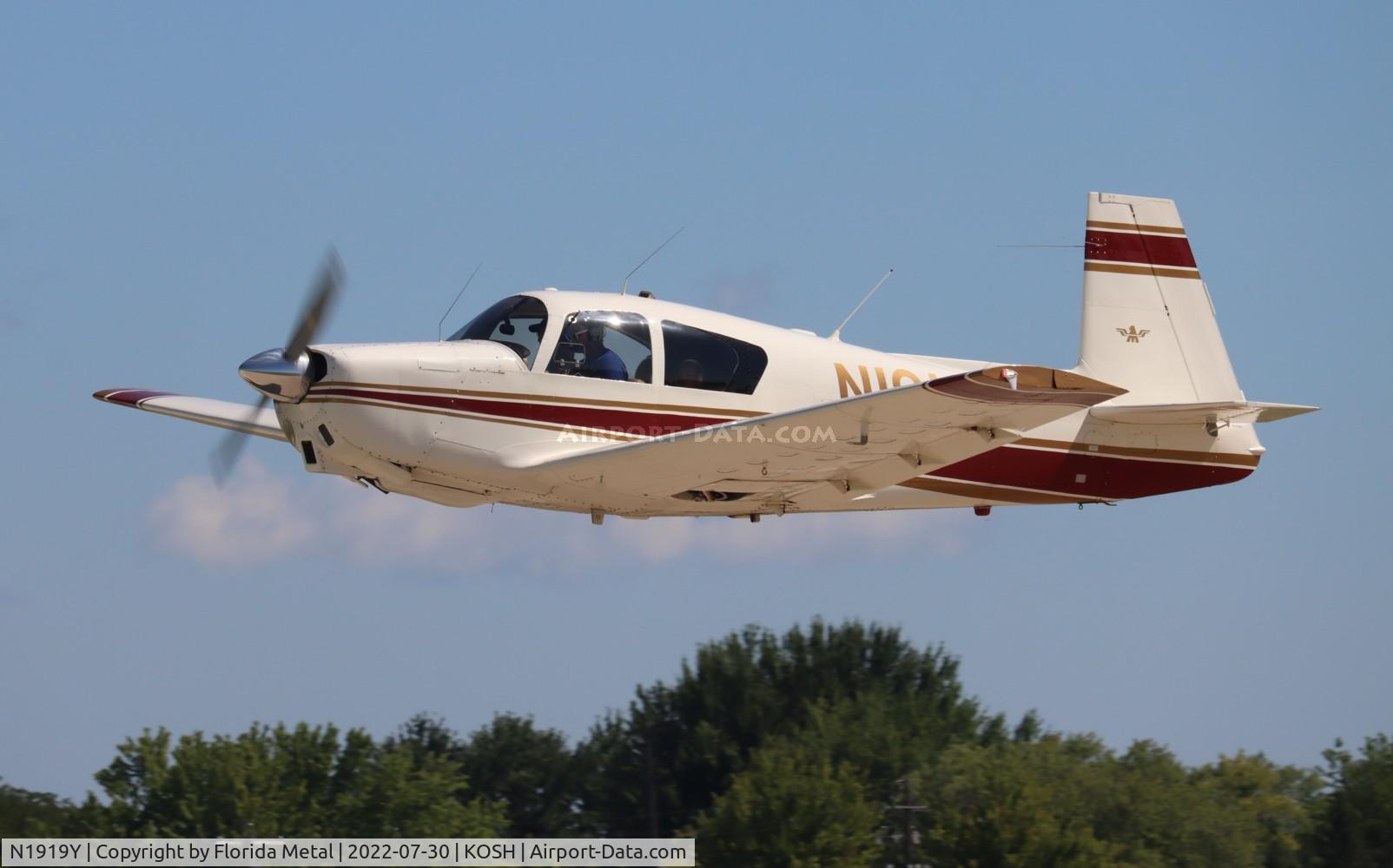 N1919Y, 1964 Mooney M20D Master C/N 214, OSH 2022