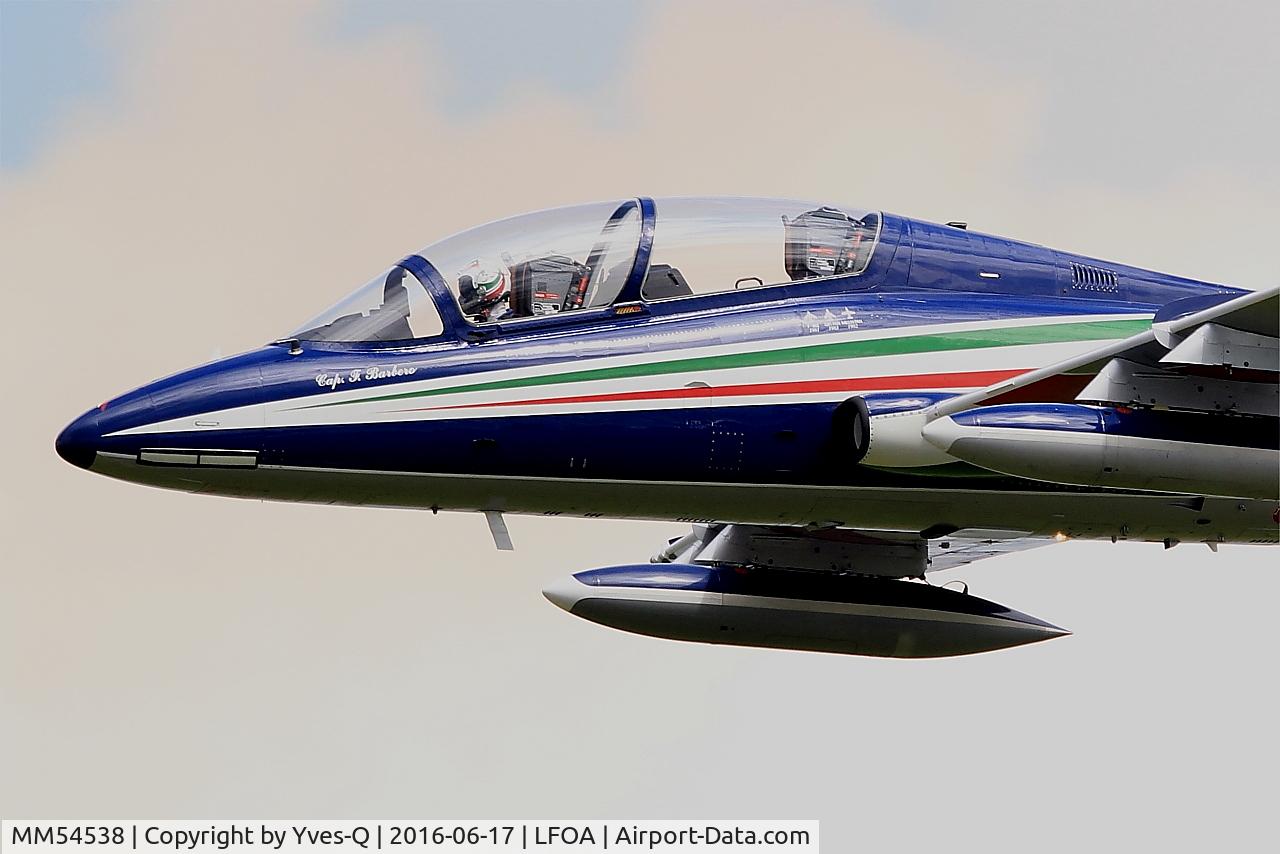 MM54538, Aermacchi MB-339PAN C/N 6759/154/AA070, Aermacchi MB-339PAN, N°10 of Frecce Tricolori Aerobatic Team 2016, On display, Avord Air Base 702 (LFOA) Open day 2016