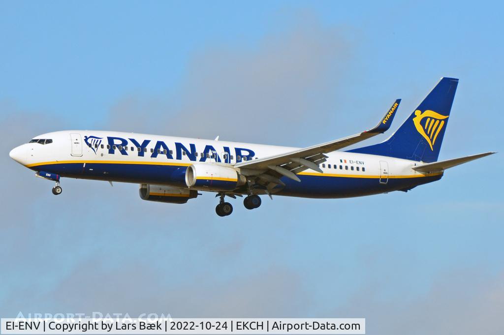EI-ENV, 2010 Boeing 737-8AS C/N 35039, RWY22L