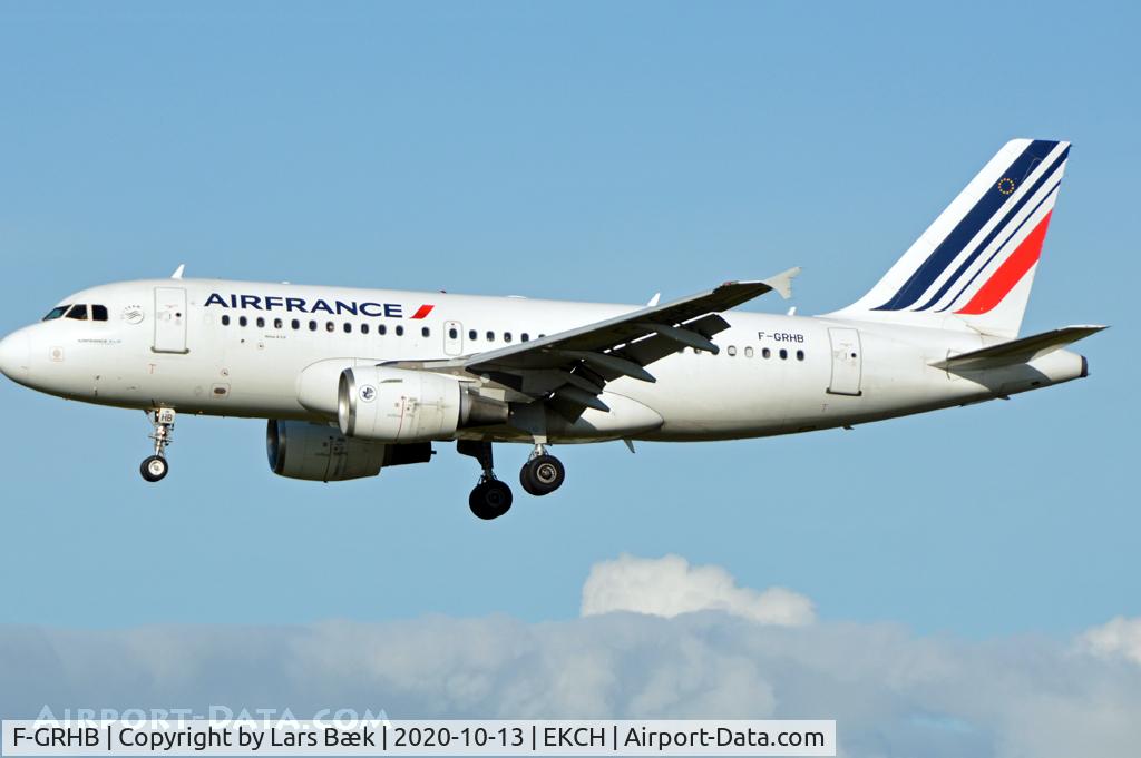 F-GRHB, 1999 Airbus A319-111 C/N 985, RWY22L