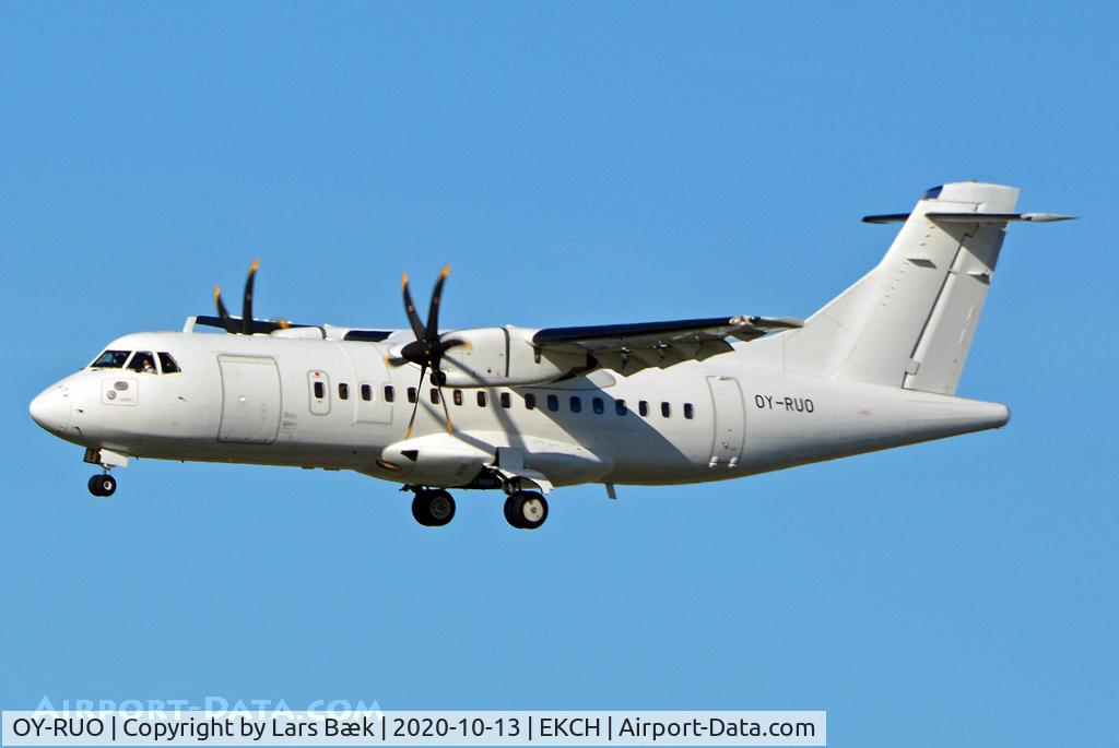 OY-RUO, 1996 ATR 42-500 C/N 514, RWY22L