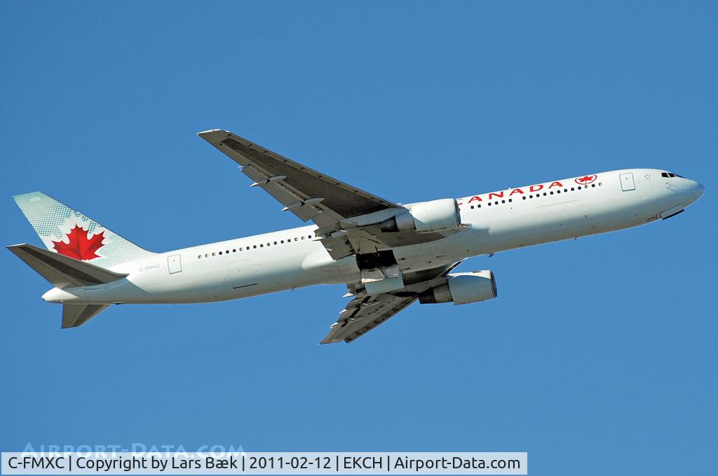 C-FMXC, 1996 Boeing 767-333/ER C/N 25588, RWY04R
