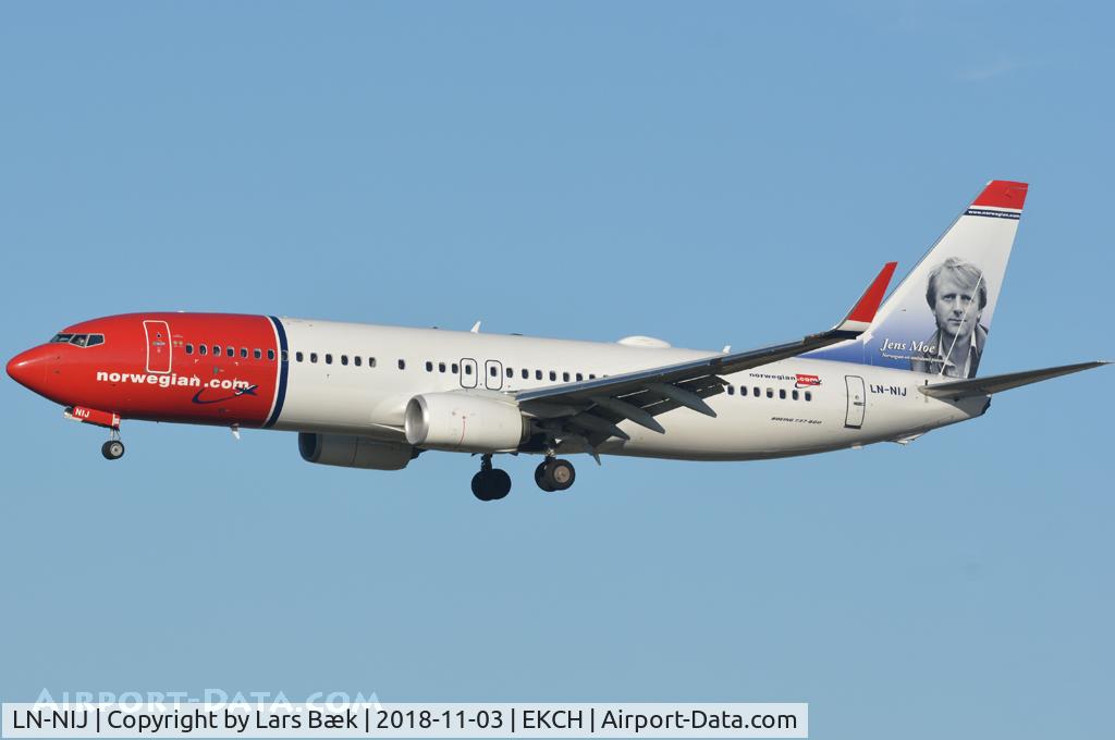LN-NIJ, 2018 Boeing 737-8JP C/N 42094, RWY22L