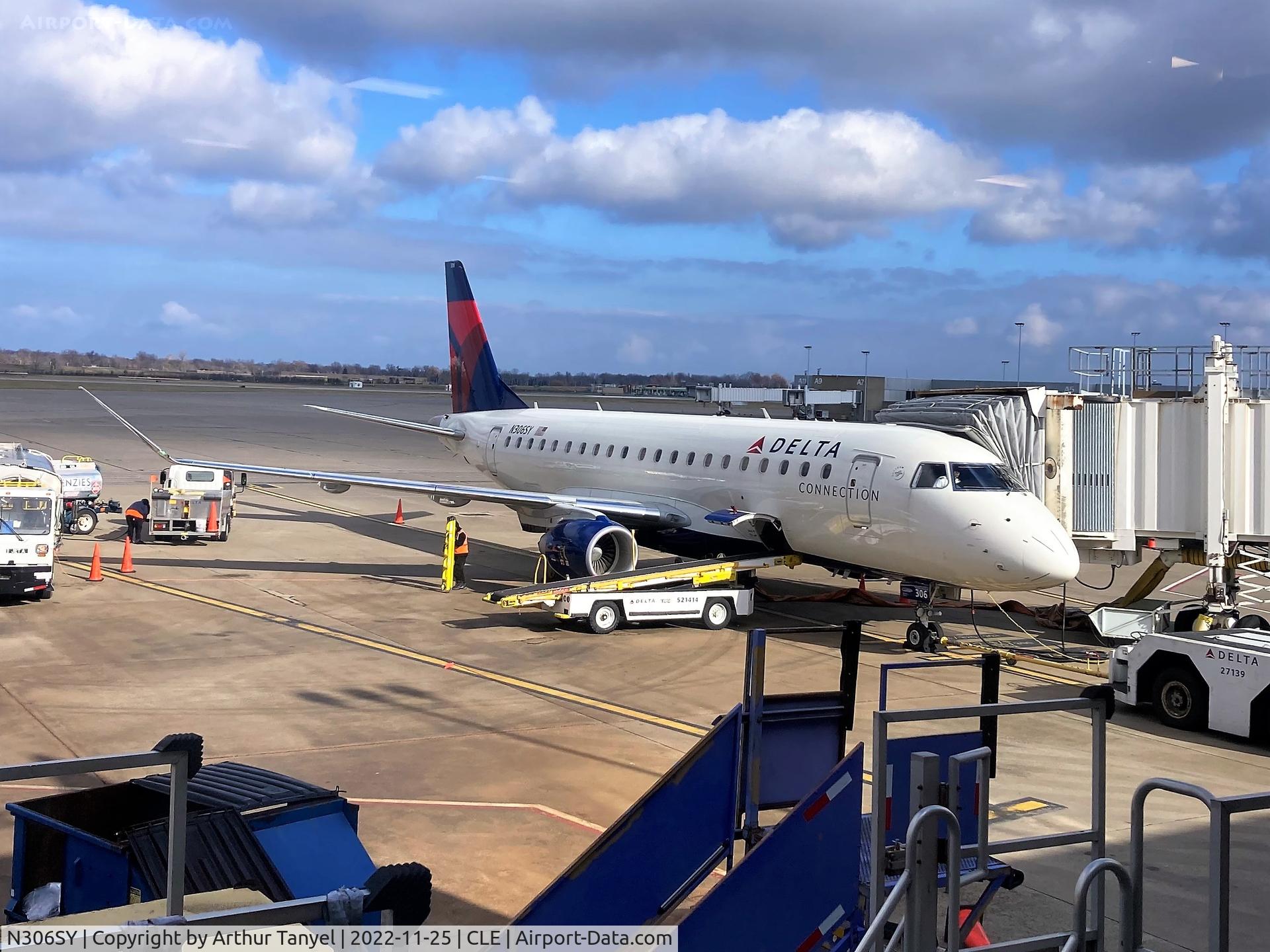 N306SY, 2020 Embraer ERJ170-200LR C/N 17000870, At the gate at CLE