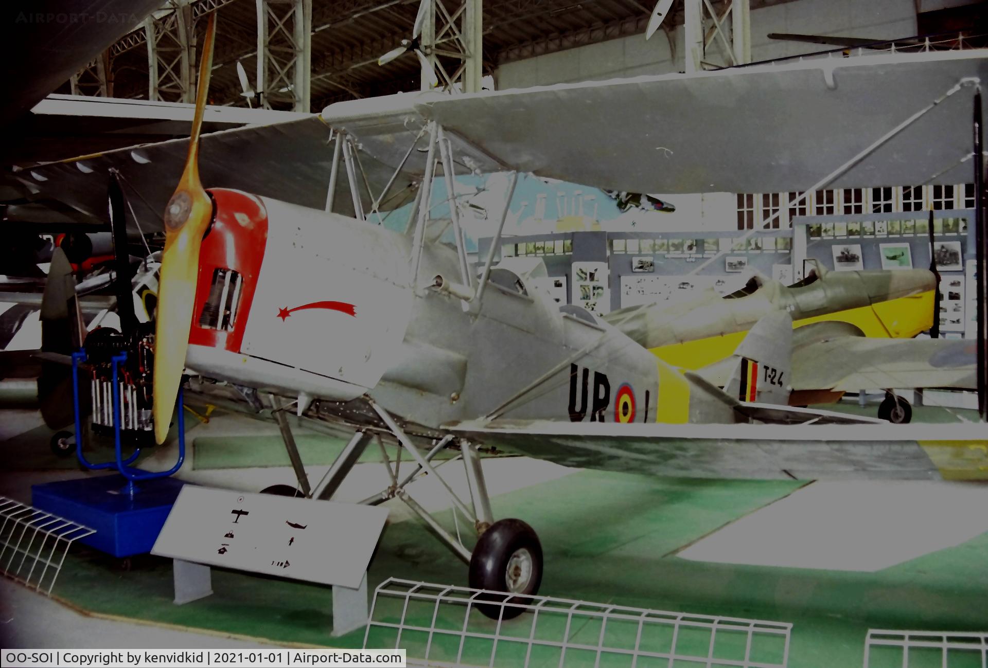 OO-SOI, 1940 De Havilland DH-82A Tiger Moth II C/N 83728, At the Brussels Aviation Museum in 2000.