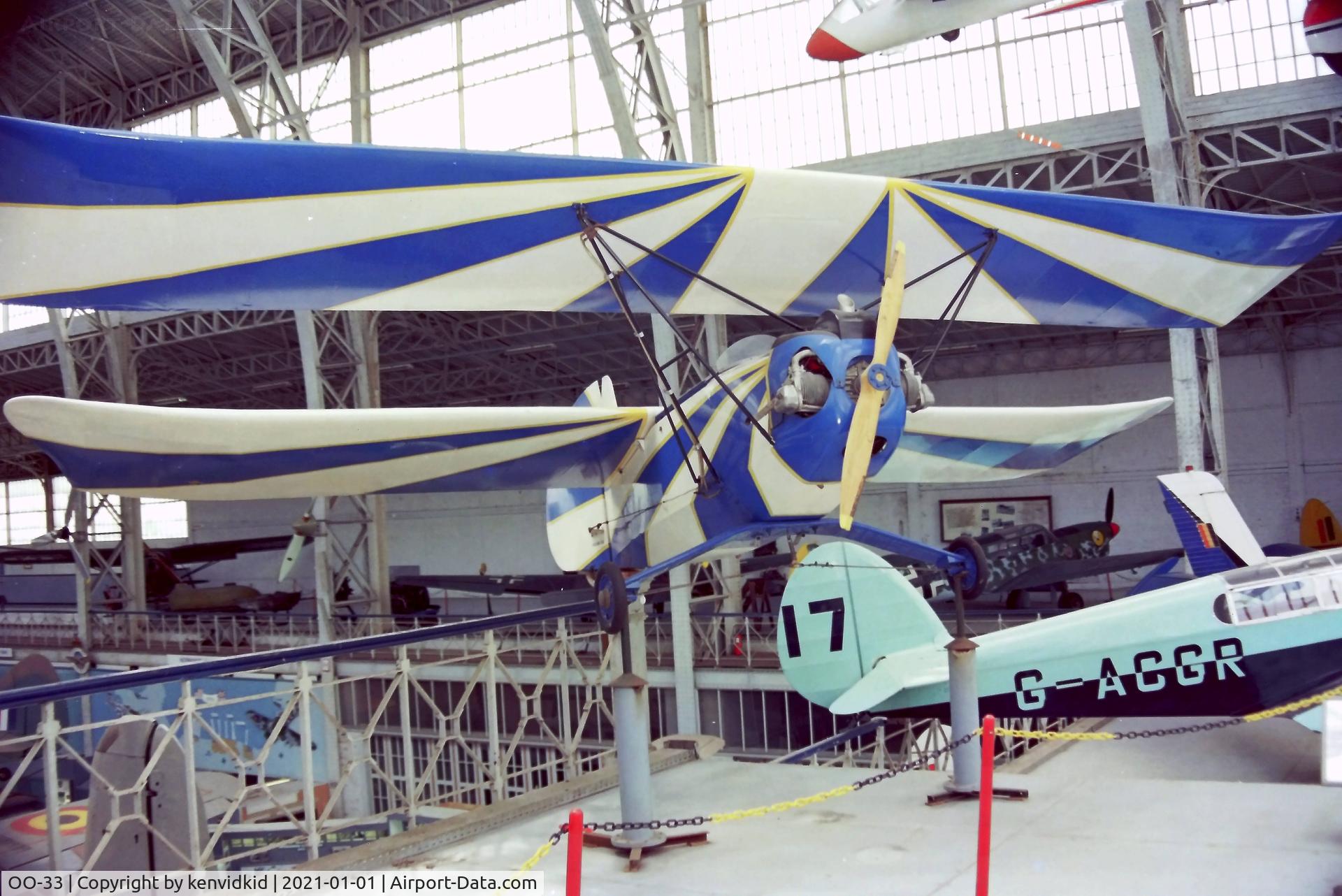 OO-33, Mignet HM.293 Pou-du-Ciel C/N Not found OO-33, At the Brussels Aviation Museum in 2000.