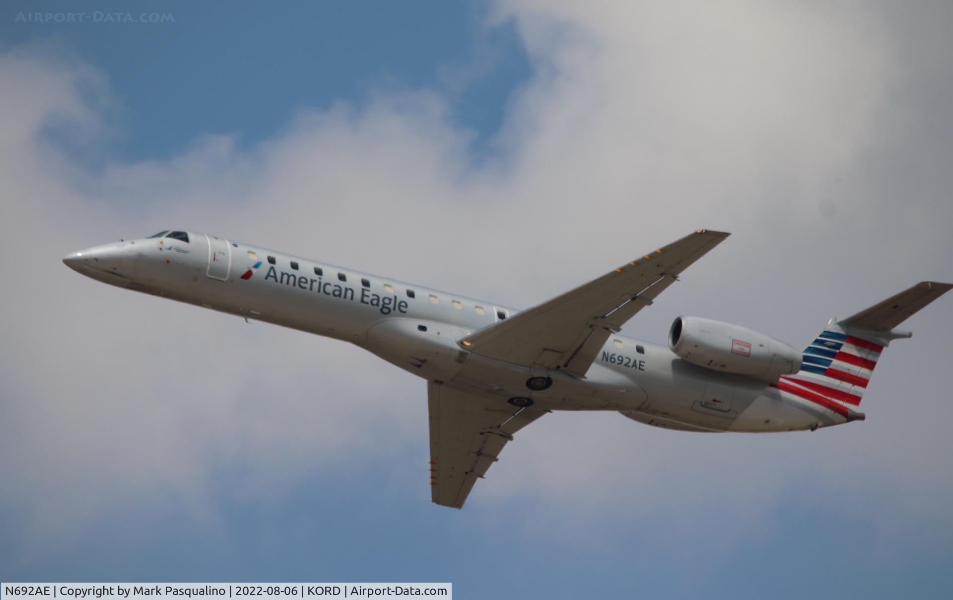 N692AE, 2004 Embraer ERJ-145LR (EMB-145LR) C/N 14500866, EMB-145LR