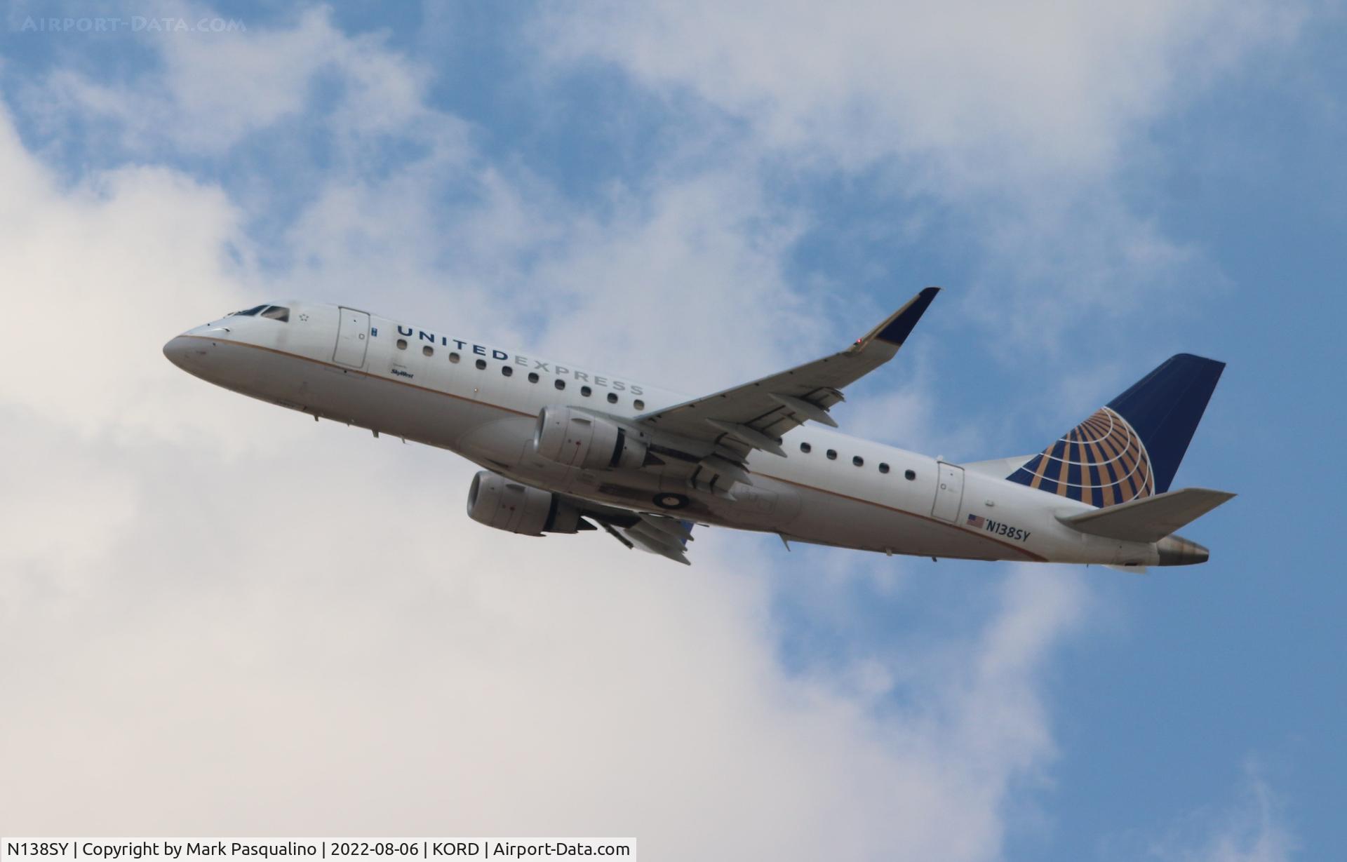 N138SY, 2015 Embraer 175LR (ERJ-170-200LR) C/N 17000446, ERJ-170-200LR
