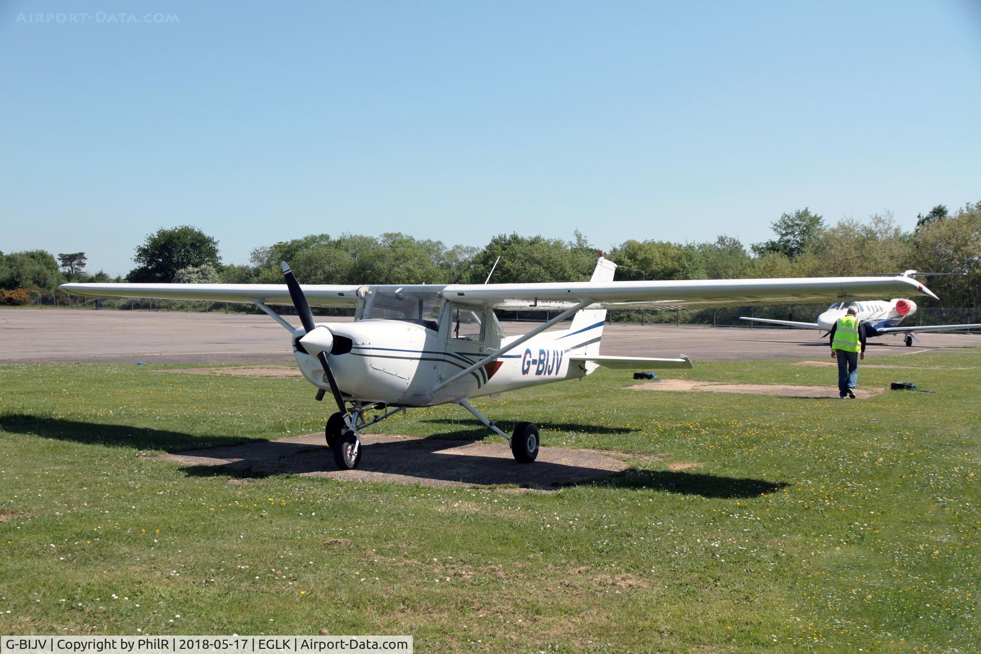 G-BIJV, 1981 Reims F152 C/N 1813, G-BIJV 1981 Reims Cessna F152 Blackbushe