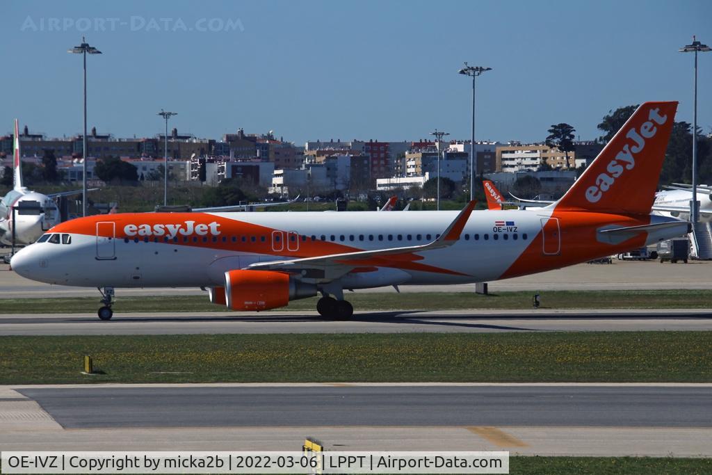 OE-IVZ, 2015 Airbus A320-214 C/N 6485, Taxiing