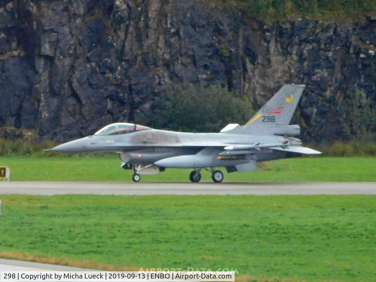 298, General Dynamics F-16AM Fighting Falcon C/N 6K-27, At Bodø