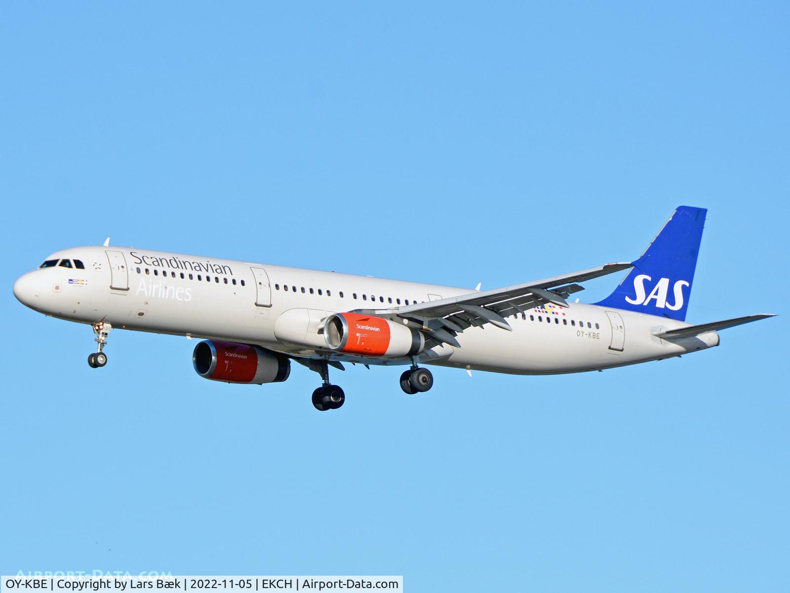 OY-KBE, 2002 Airbus A321-232 C/N 1798, RWY22L