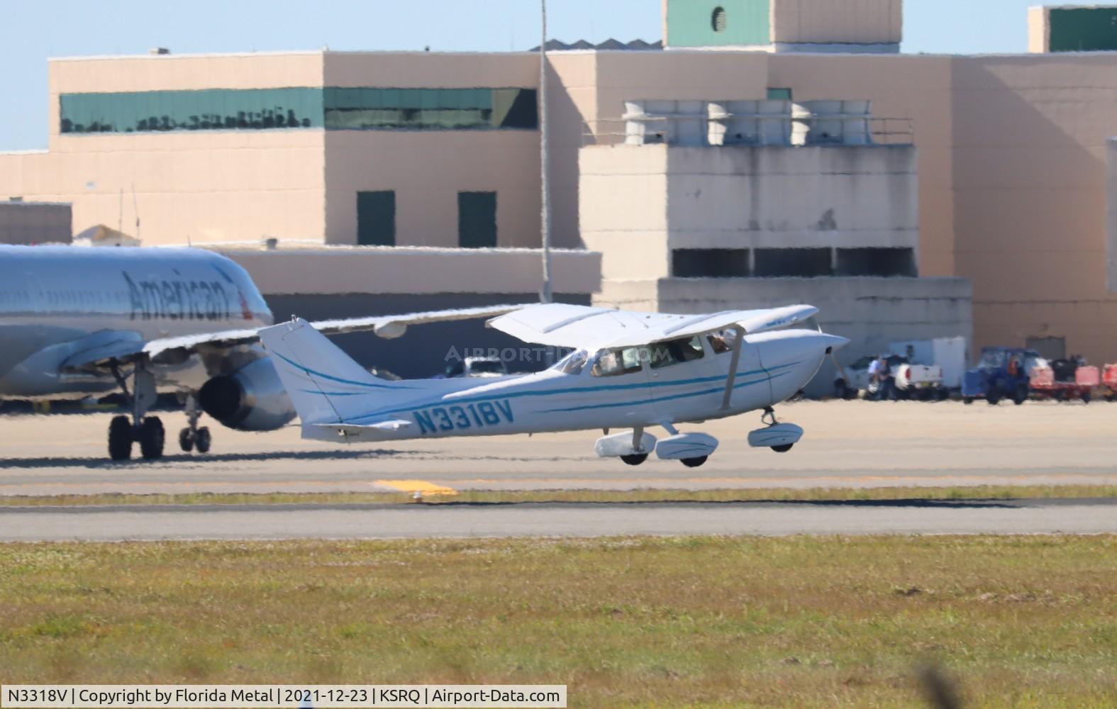 N3318V, Cessna R172K Hawk XP C/N R1722249, SRQ 2021