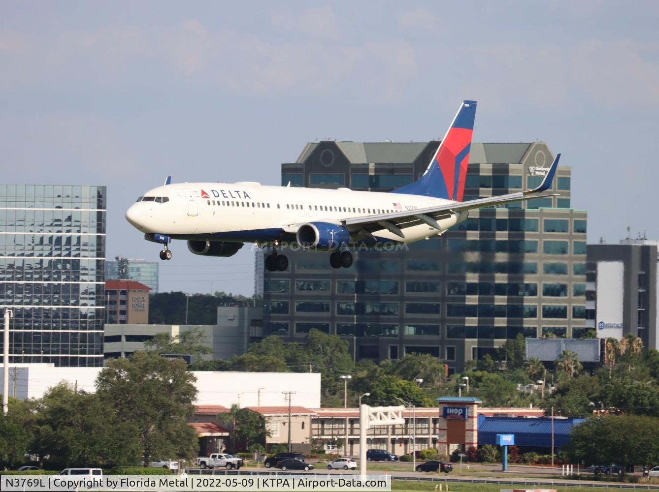 N3769L, 2002 Boeing 737-832 C/N 30822, TPA 2022