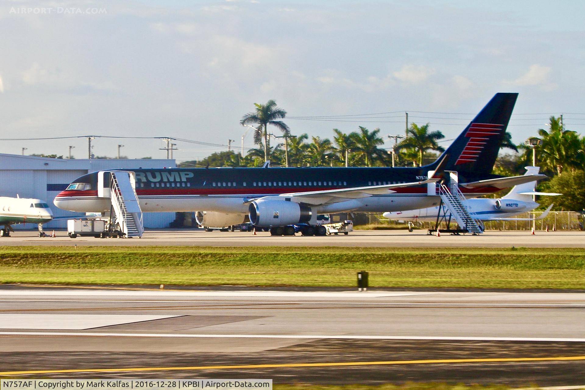 N757AF, 1991 Boeing 757-2J4 C/N 25155, DONALD TRUMP Boeing 757-2J, N757AF preparing for departure at KPBI