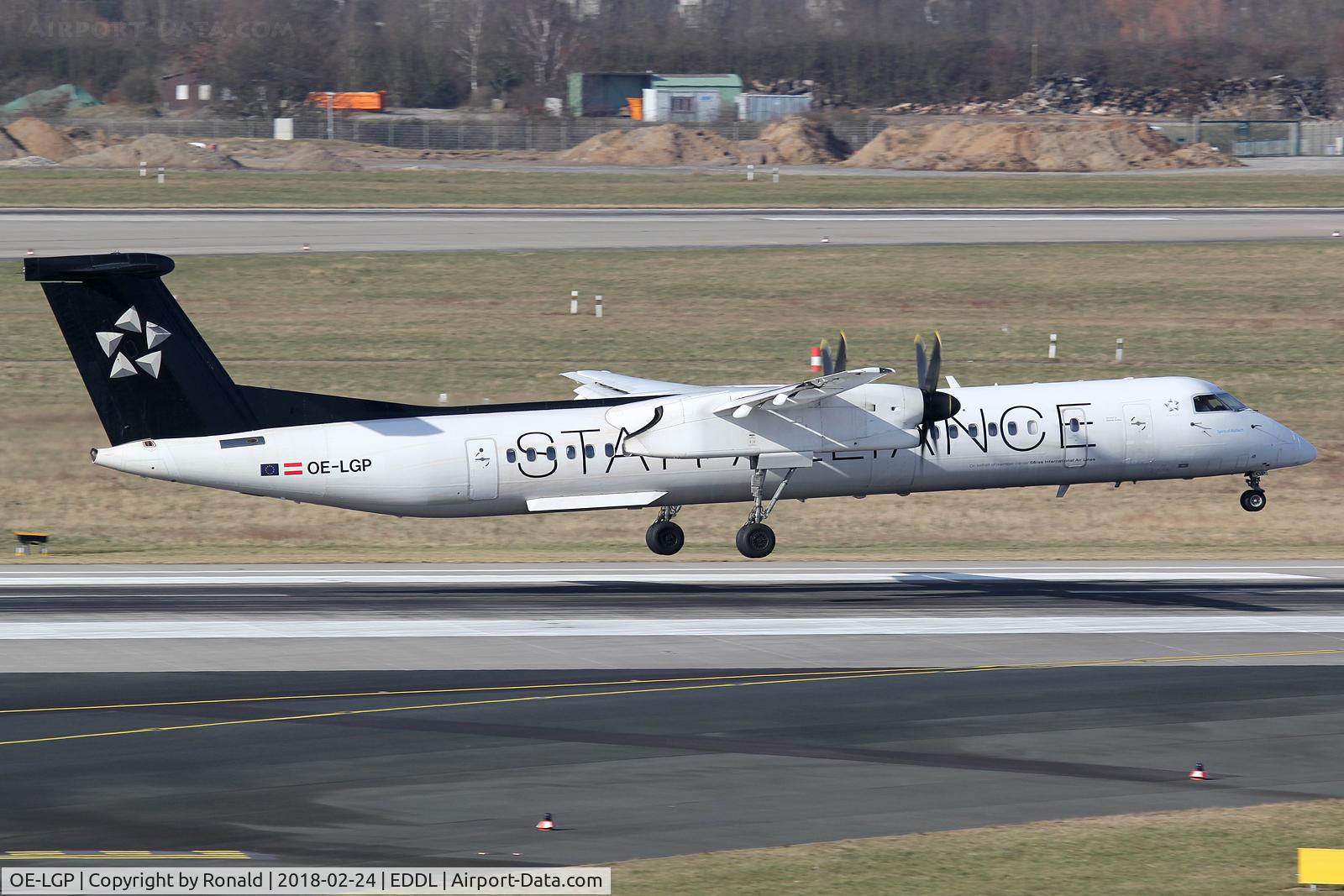 OE-LGP, 2000 De Havilland Canada DHC-8-402 Dash 8 C/N 4016, at dus