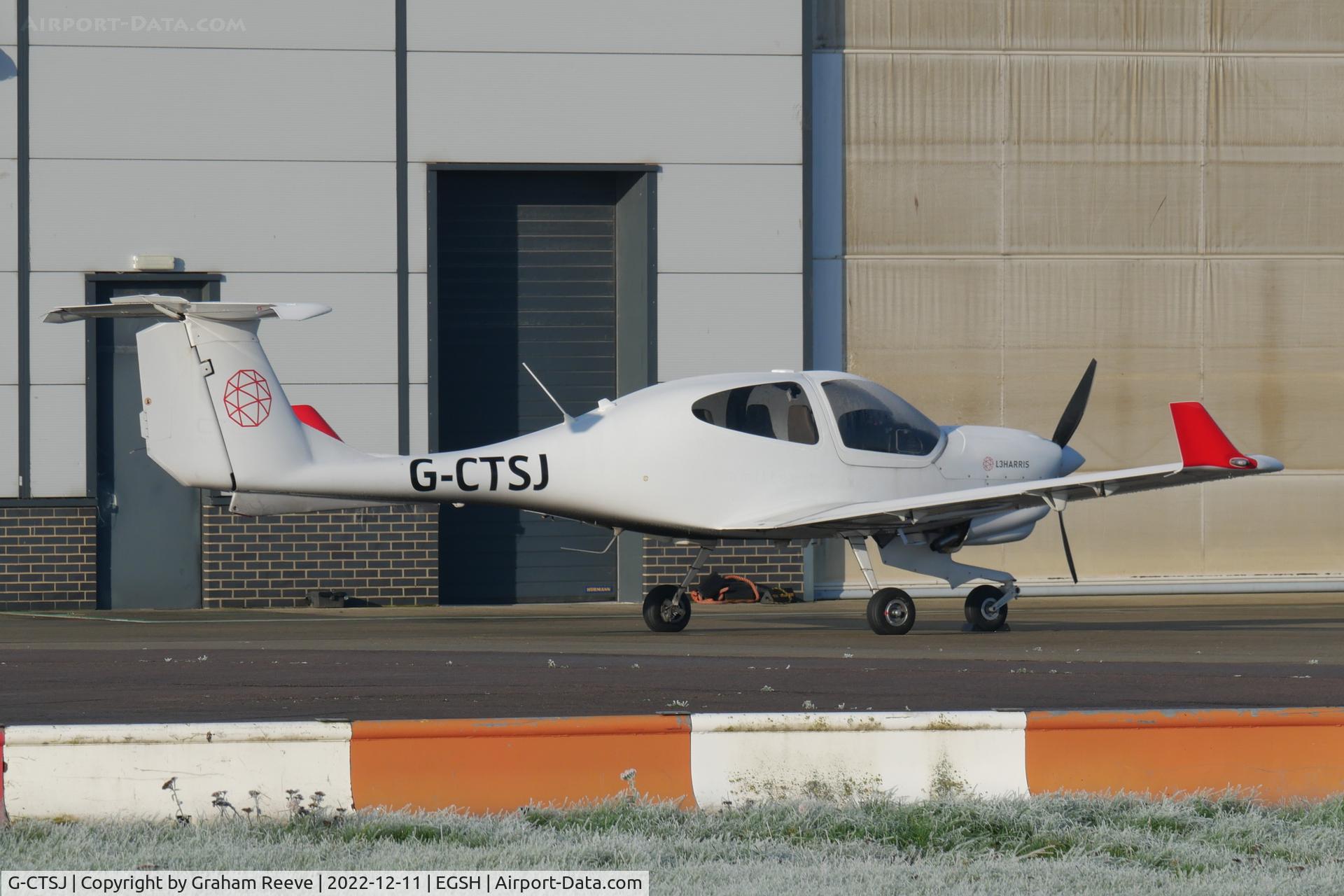 G-CTSJ, 2014 Diamond DA-40NG Diamond Star C/N 40.N181, Parked at Norwich.