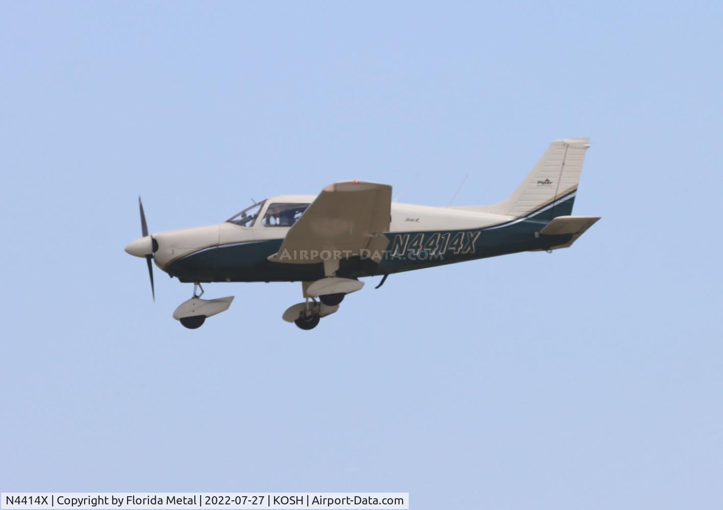 N4414X, 1975 Piper PA-28-181 Cherokee Archer II C/N 28-7690005, OSH 2022