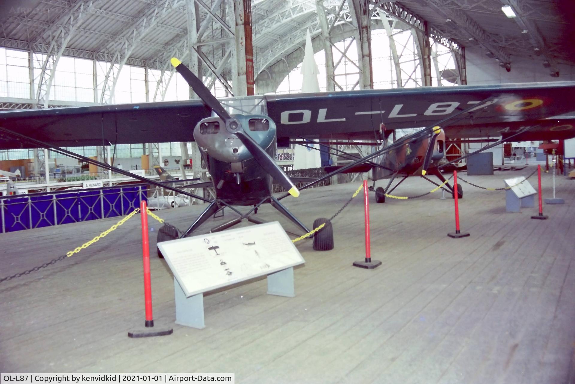 OL-L87, Piper L-18C Super Cub (PA-18-95) C/N 18-3149, At the Brussels Aviation Museum in 2000.