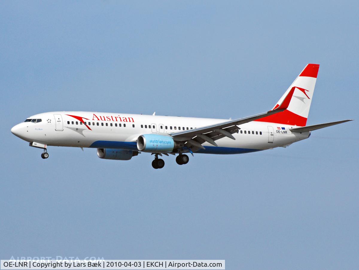 OE-LNR, 2005 Boeing 737-8Z9 C/N 33833, RWY22L