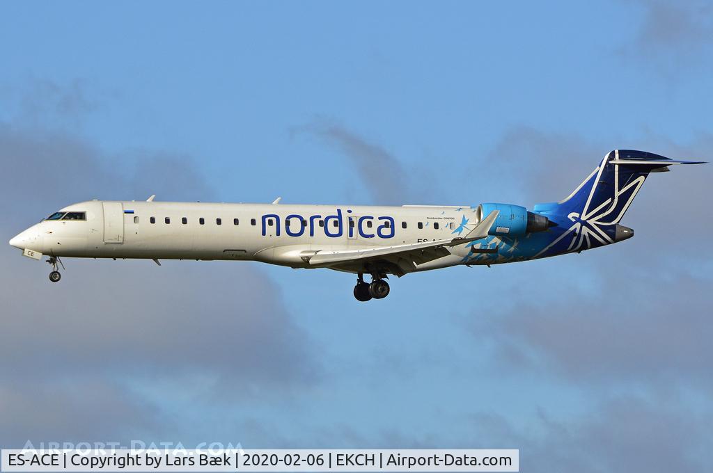 ES-ACE, 2003 Canadair CRJ-700 (CL-600-2C10) Regional Jet C/N 10083, RWY22L