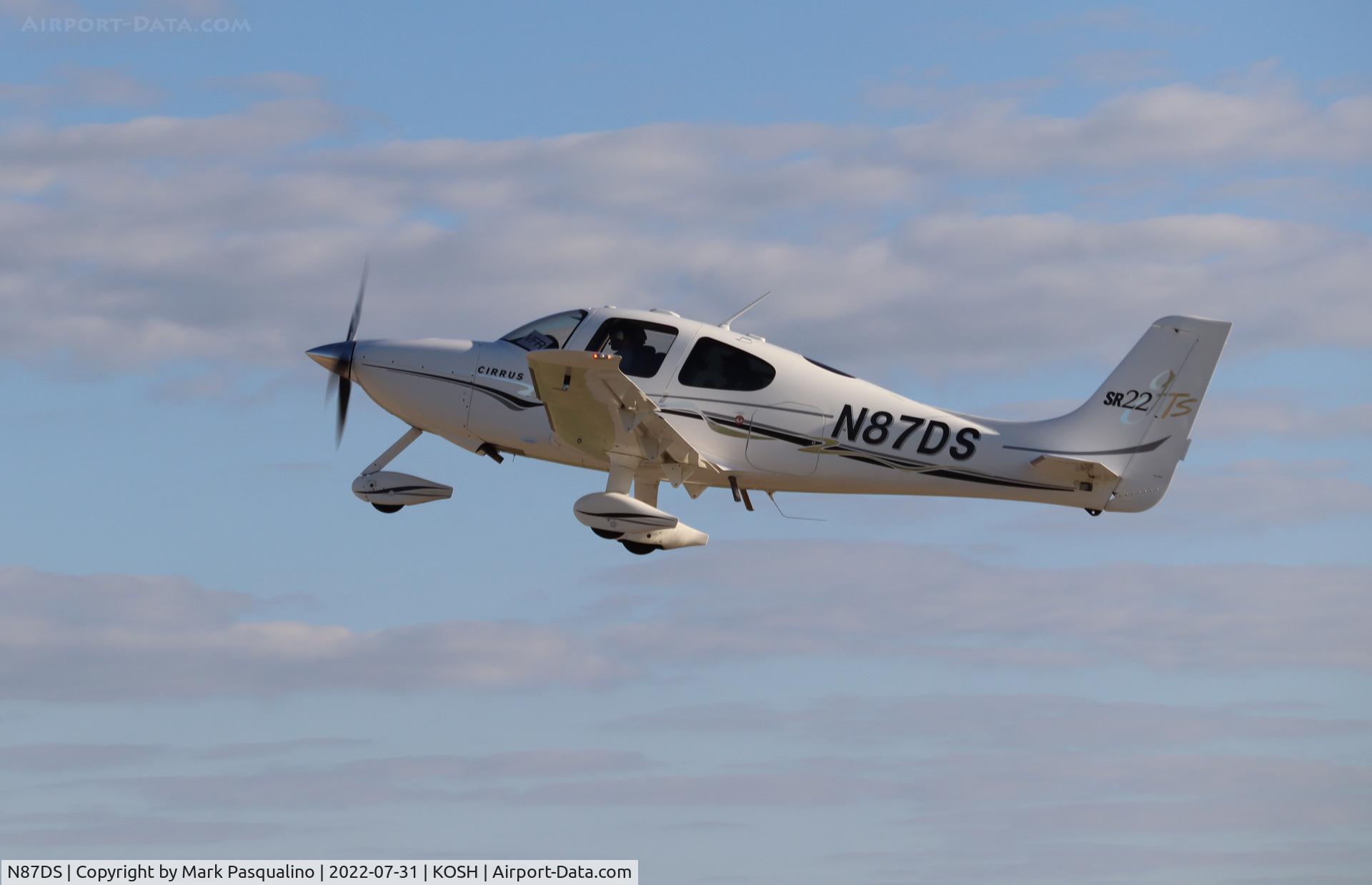 N87DS, Cirrus SR22 GTS C/N 1496, Cirrus SR22 GTS