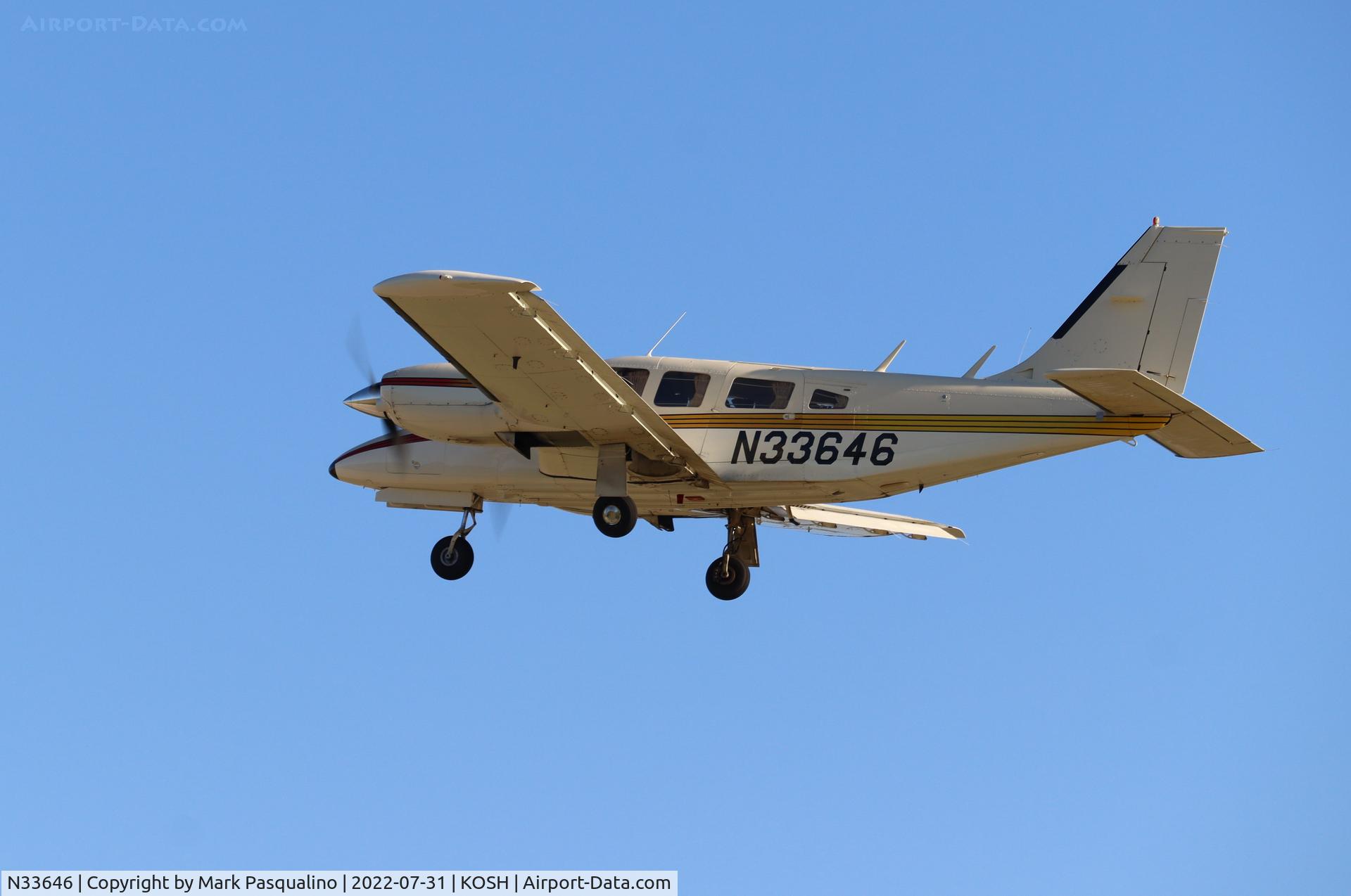 N33646, 1975 Piper PA-34-200T C/N 34-7570140, Piper PA-34-200T