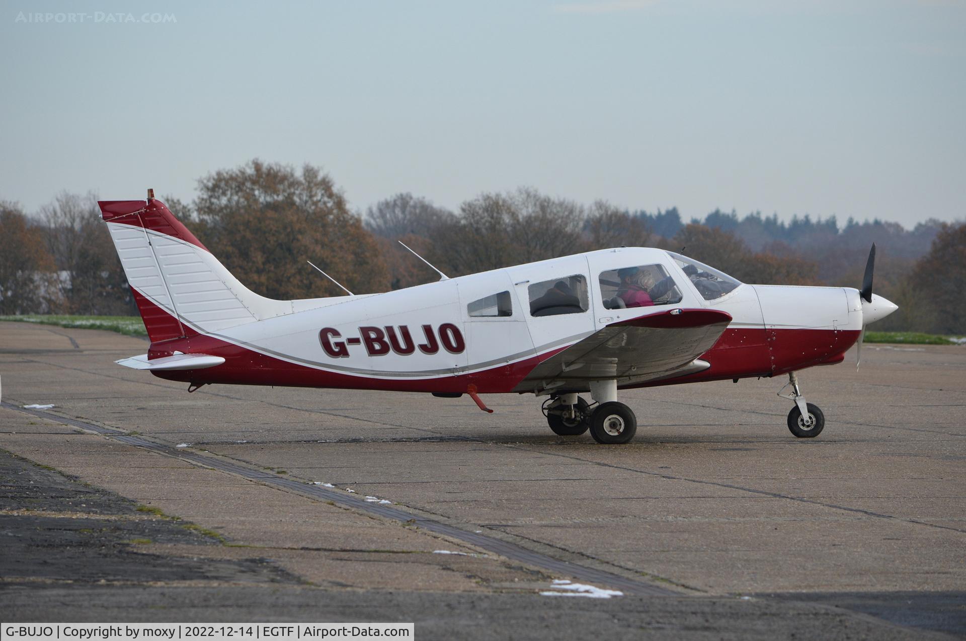 G-BUJO, 1977 Piper PA-28-161 Cherokee Warrior II C/N 28-7716077, Piper PA-28-161 Cherokee Warrior II at Fairoaks. Ex N1014Q