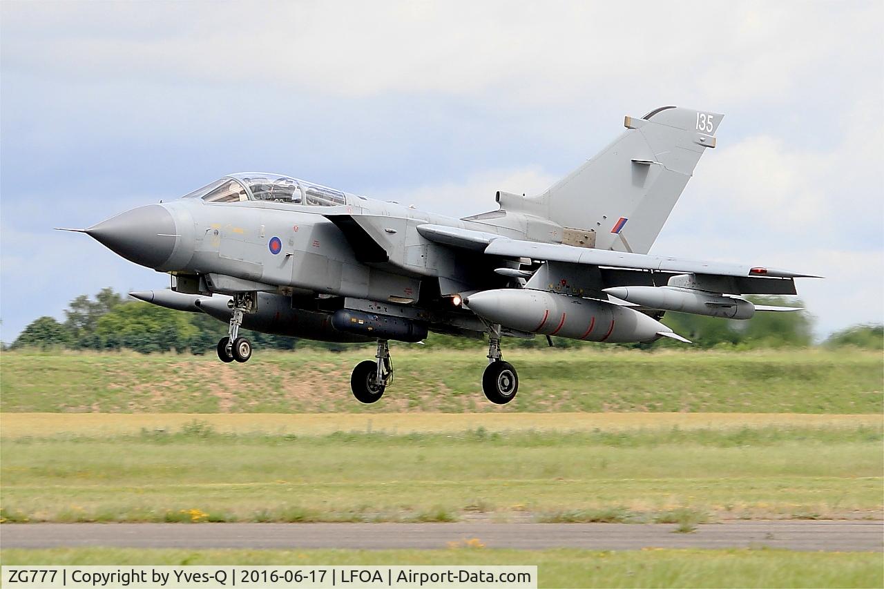 ZG777, 1992 Panavia Tornado GR.4 C/N 909/BS188/2732, Royal Air Force Panavia Tornado GR.4, Landing rwy 24, Avord Air Base 702 (LFOA) Open day 2016