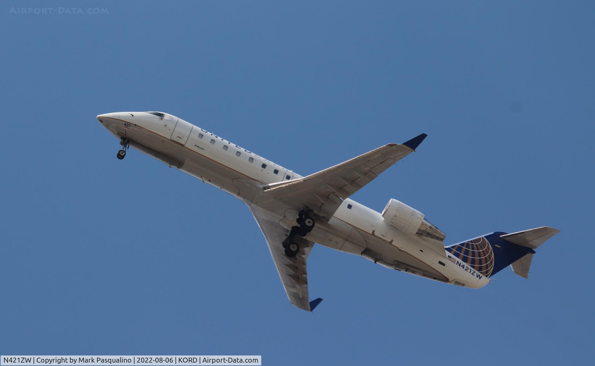 N421ZW, 1999 Bombardier CRJ-200ER (CL-600-2B19) C/N 7346, CL-600-2B19