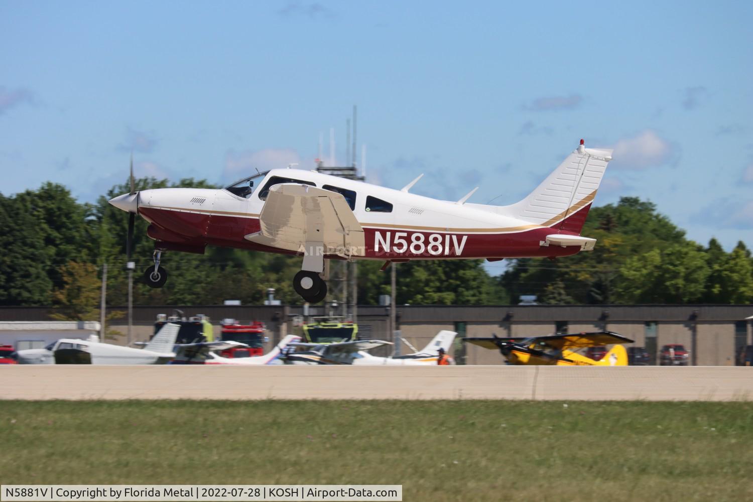 N5881V, Piper PA-28R-201T Cherokee Arrow III C/N 28R-7703160, OSH 2022