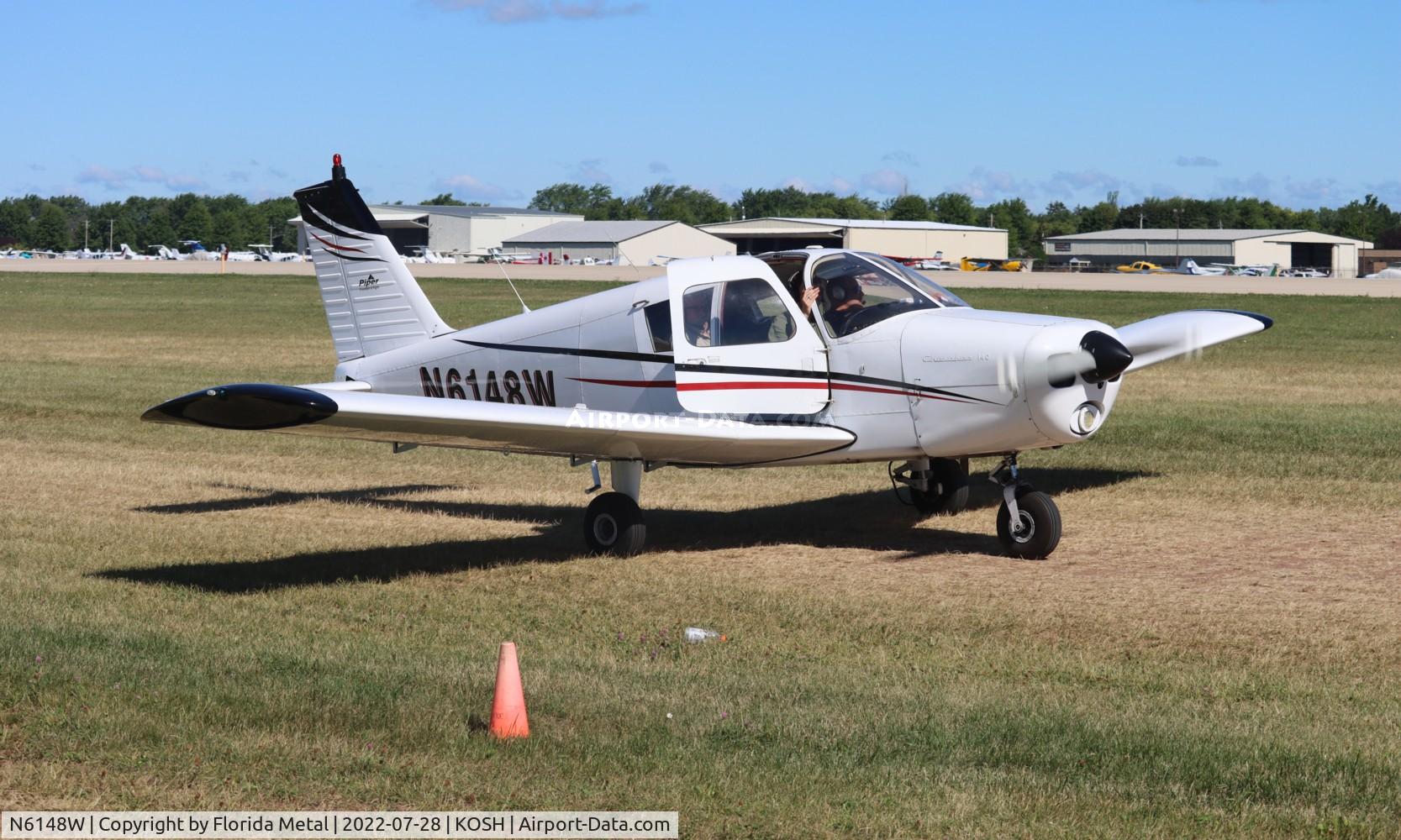 N6148W, 1964 Piper PA-28-140 C/N 28-20167, OSH 2022