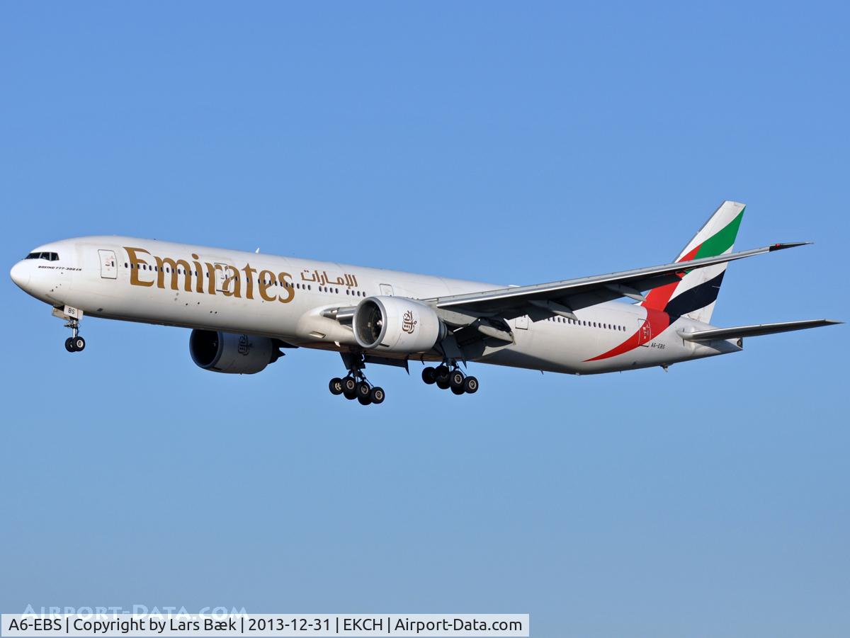 A6-EBS, 2006 Boeing 777-31H/ER C/N 32715, RWY22L
