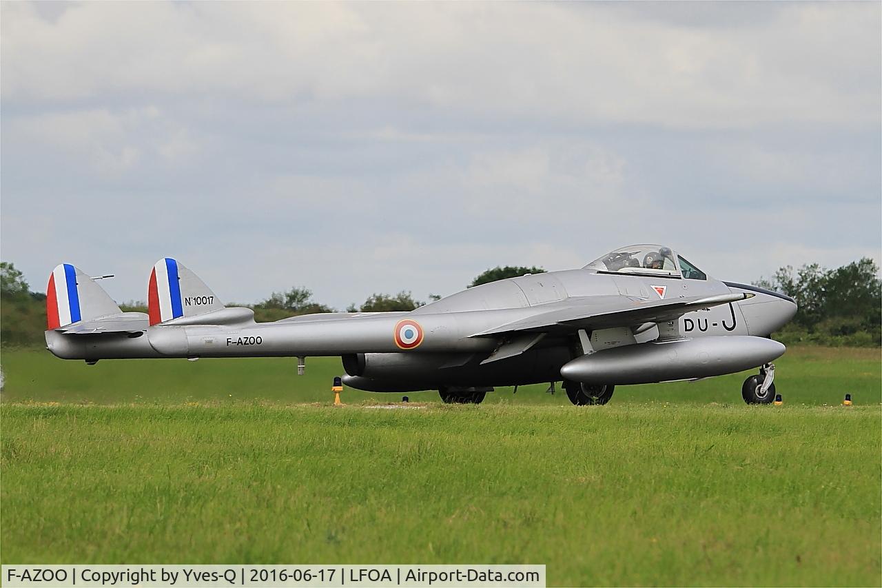 F-AZOO, De Havilland (FFA) Vampire FB.6 (DH-100) C/N 636, De Havilland (FFA) Vampire FB.6 (DH-100), Taxiing to flight line, Avord Air Base 702 (LFOA) Open day 2016