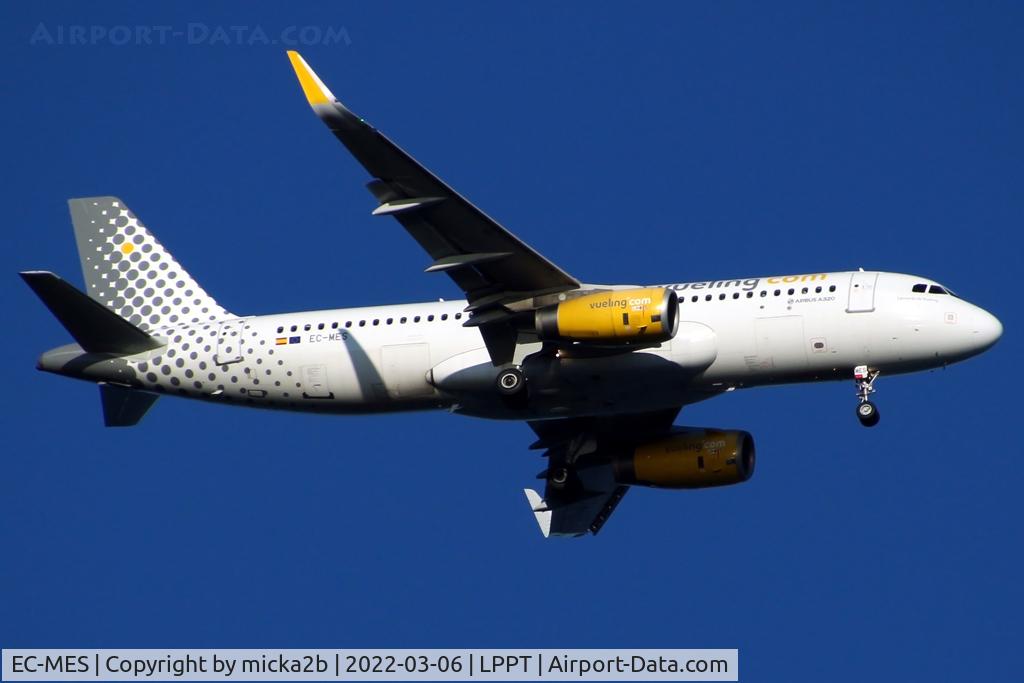EC-MES, 2015 Airbus A320-232 C/N 6518, Landing