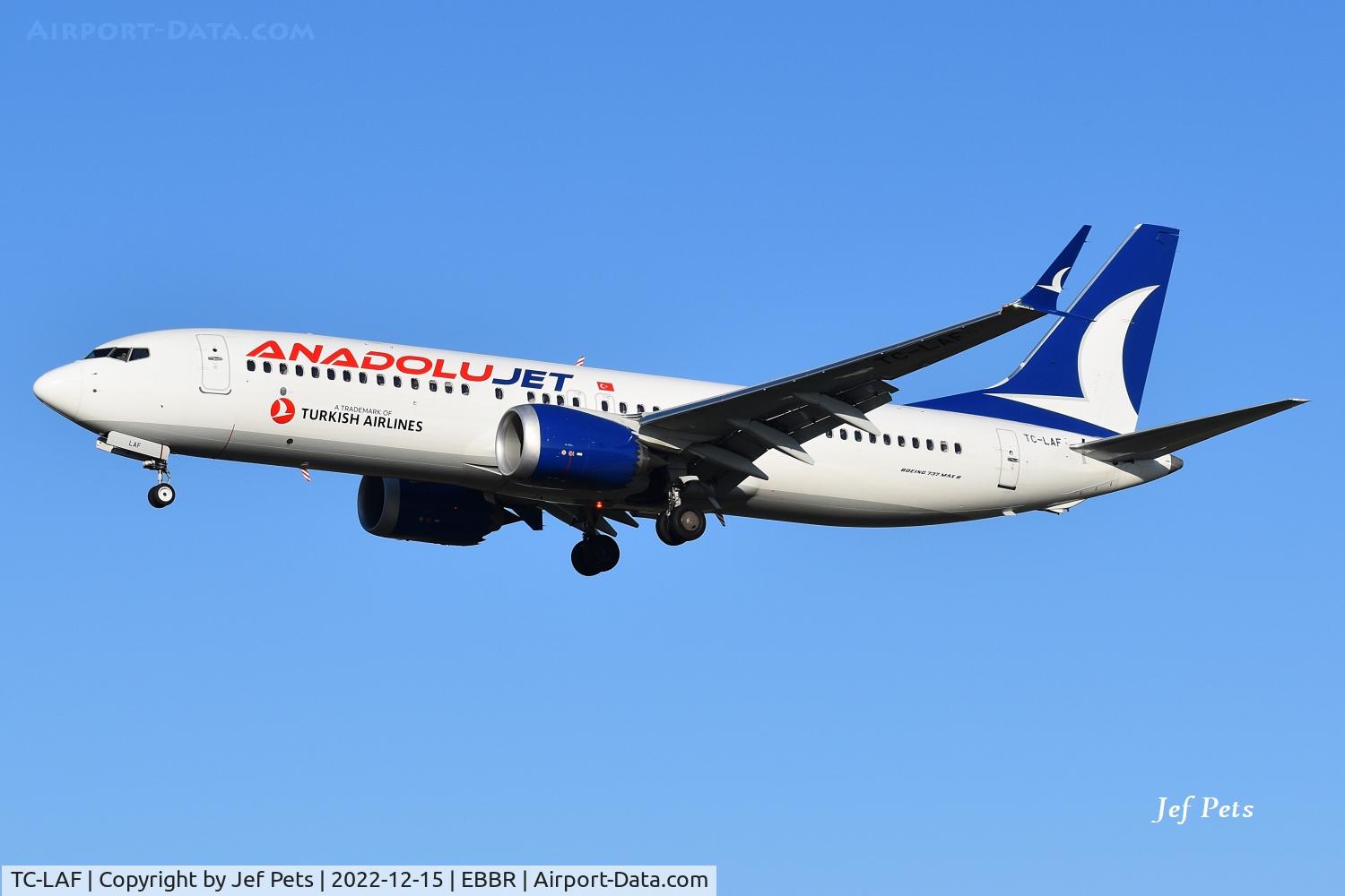 TC-LAF, 2022 Boeing 737-8-MAX C/N 65741, Short final at Brussels Airport.